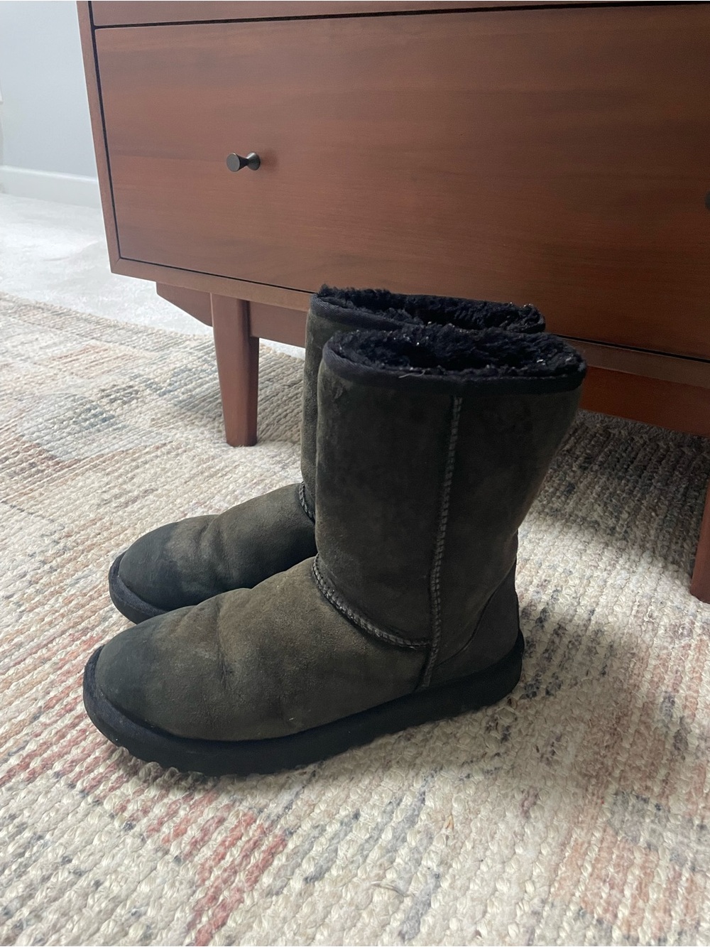 Men's Classic Shearling Lined Suede Boots - Dark Olive